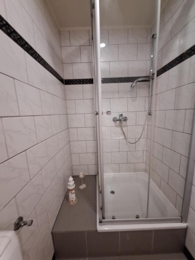 Gaststaette Und Pension Zur Schiene 메르제부르크 외부 사진