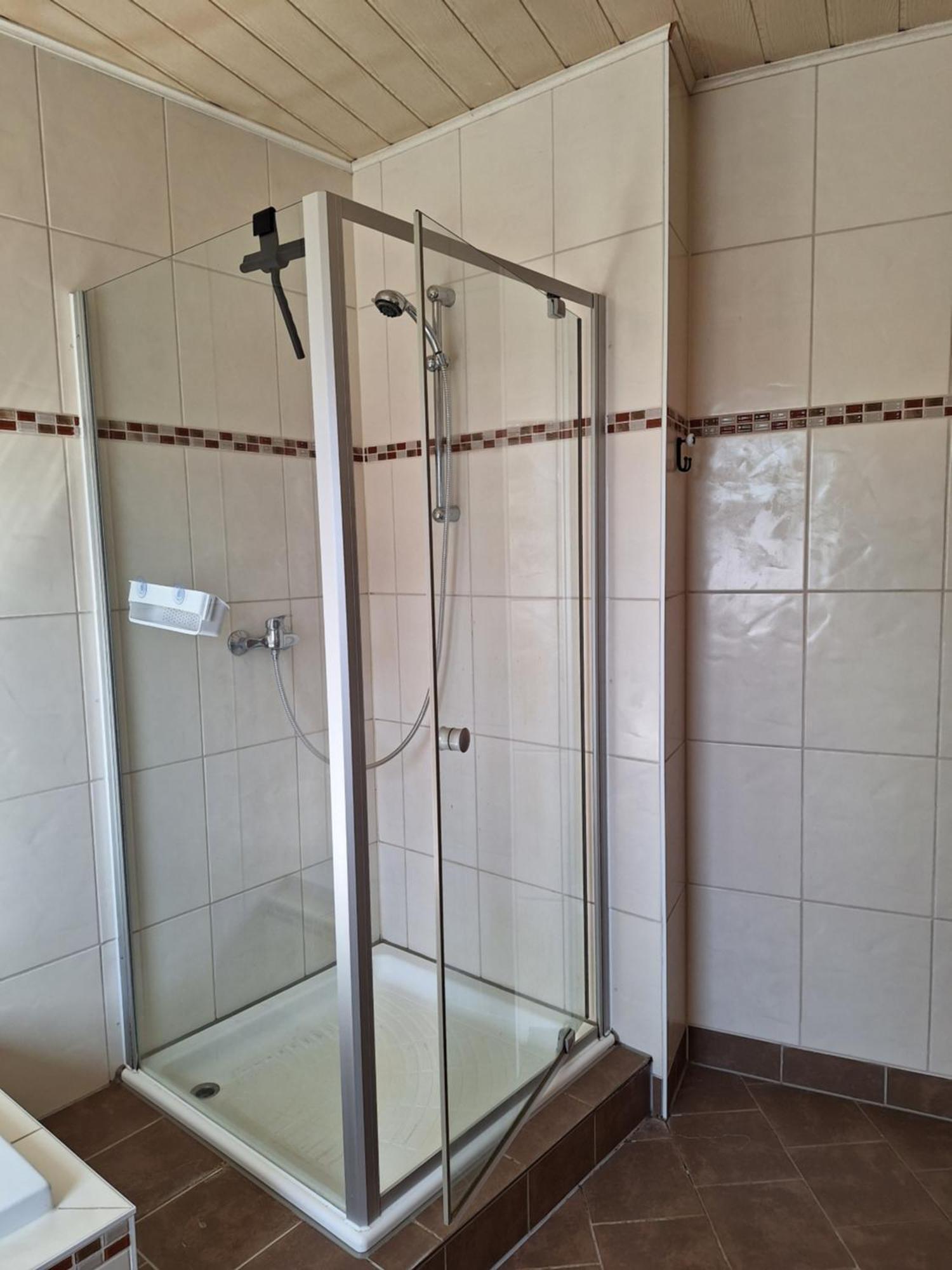 Gaststaette Und Pension Zur Schiene 메르제부르크 외부 사진